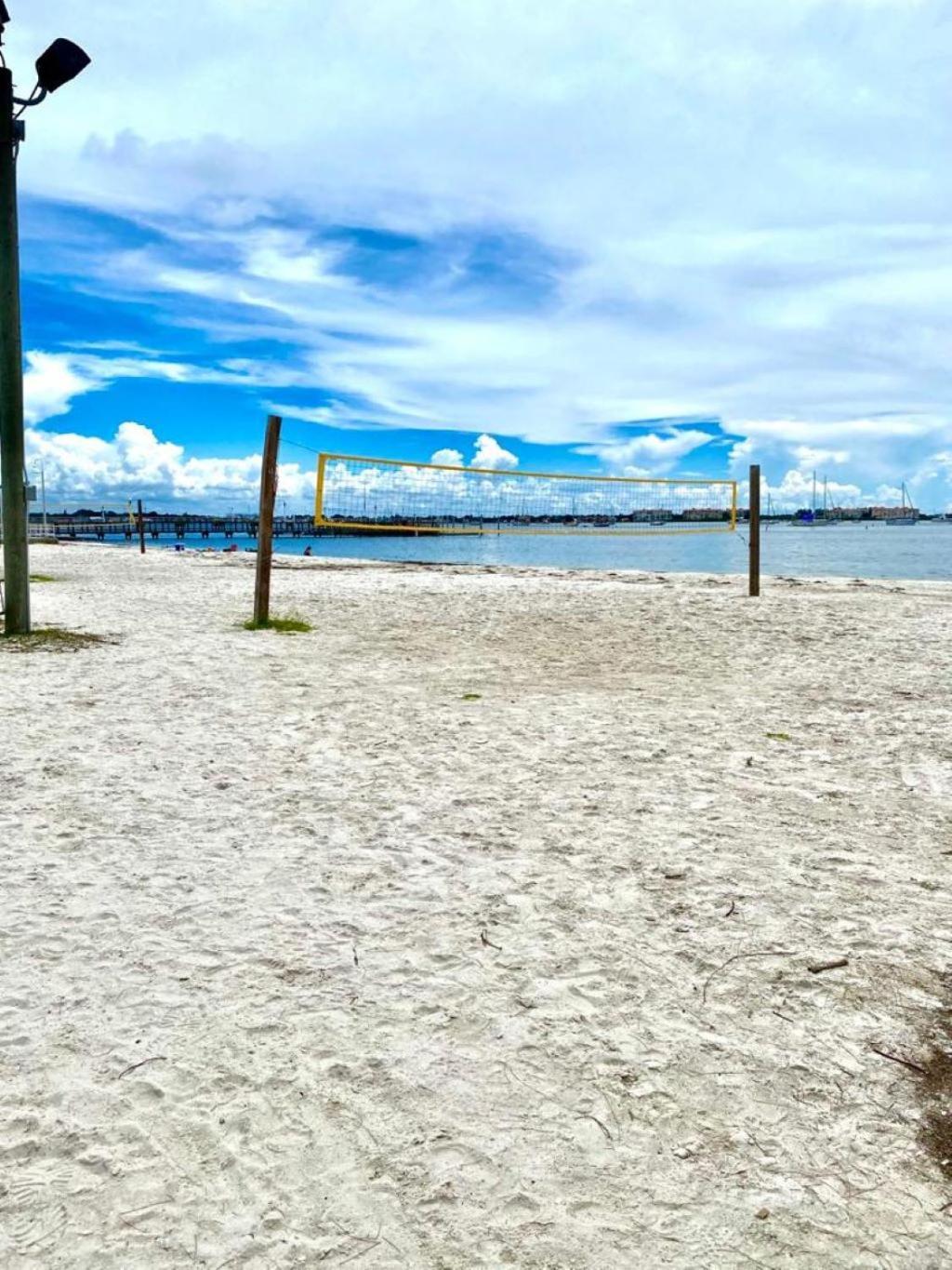 Lovely Vacation Home 1 Block From Beach & Downtown Gulfport Sankt Petersburg Zewnętrze zdjęcie